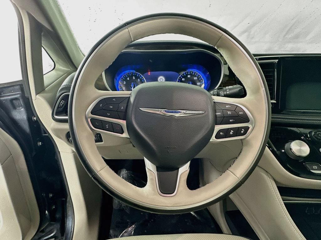 Certified 2021 Chrysler Pacifica Limited w/ Premium & Safety Sphere Group AWD/4WD image 18