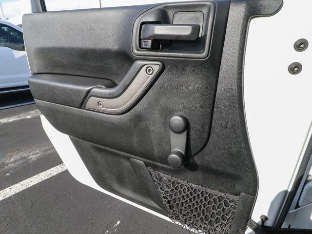 Used 2018 Jeep Wrangler Unlimited Sport w/ Connectivity Group image 13