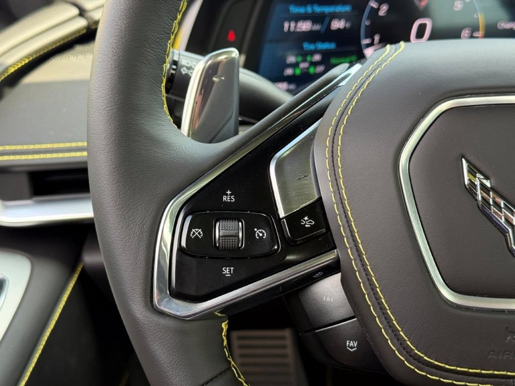 Used 2024 Chevrolet Corvette Stingray Premium Conv w/ Z51 Performance Package RWD image 34