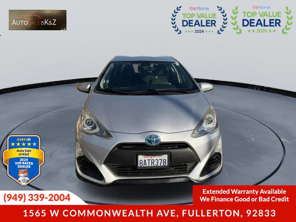 Used 2017 Toyota Prius C Three FWD image 2