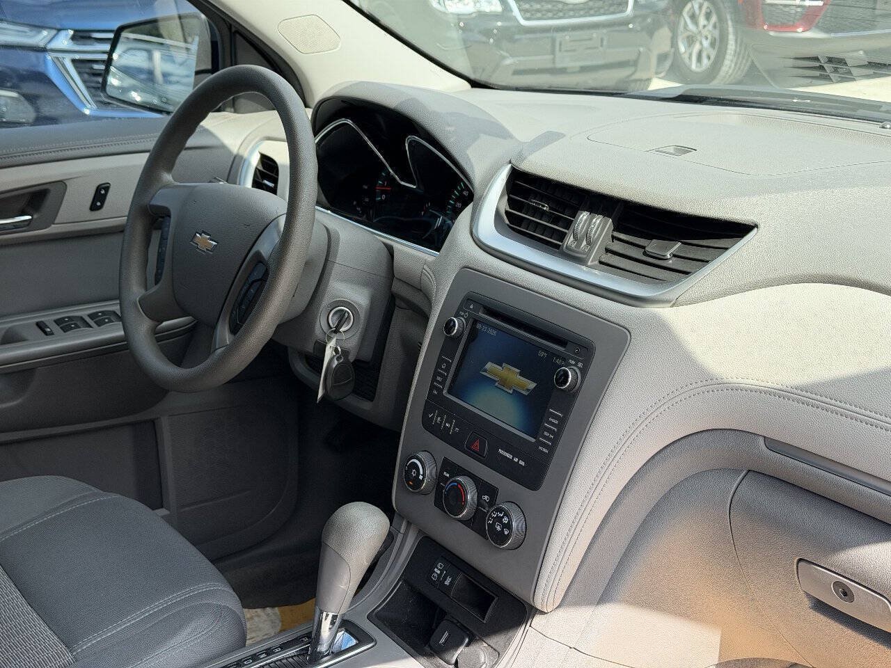 Used 2016 Chevrolet Traverse LS FWD image 8