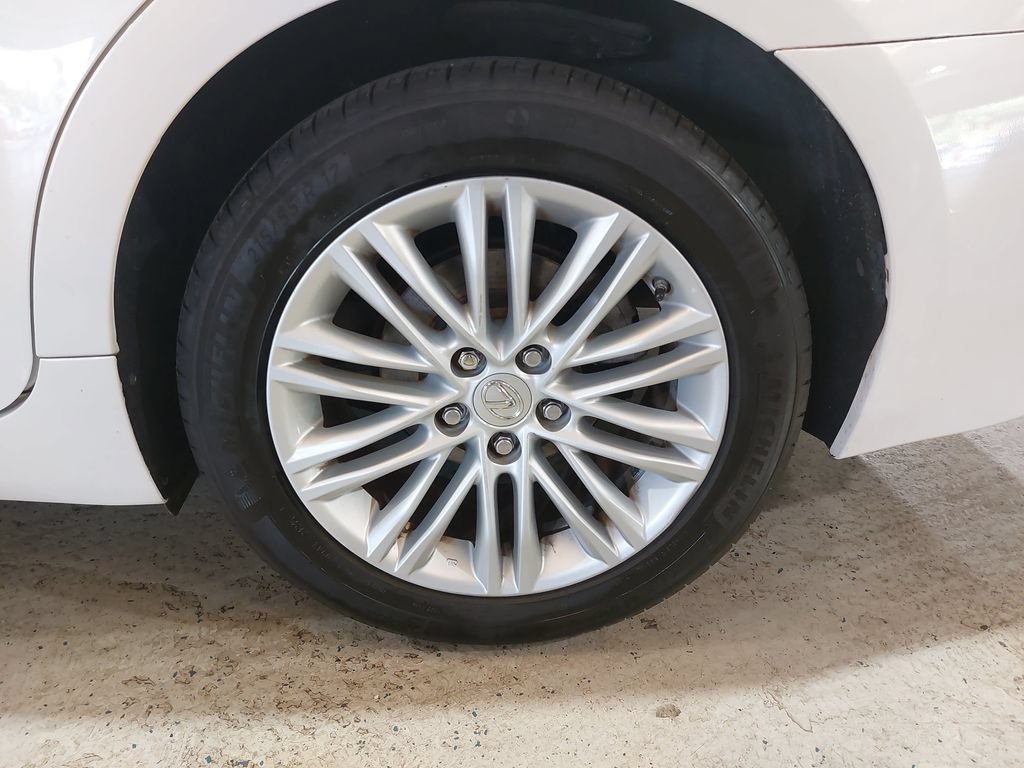 Used 2016 Lexus ES 350 w/ Premium Package w/Wood Trim FWD image 35