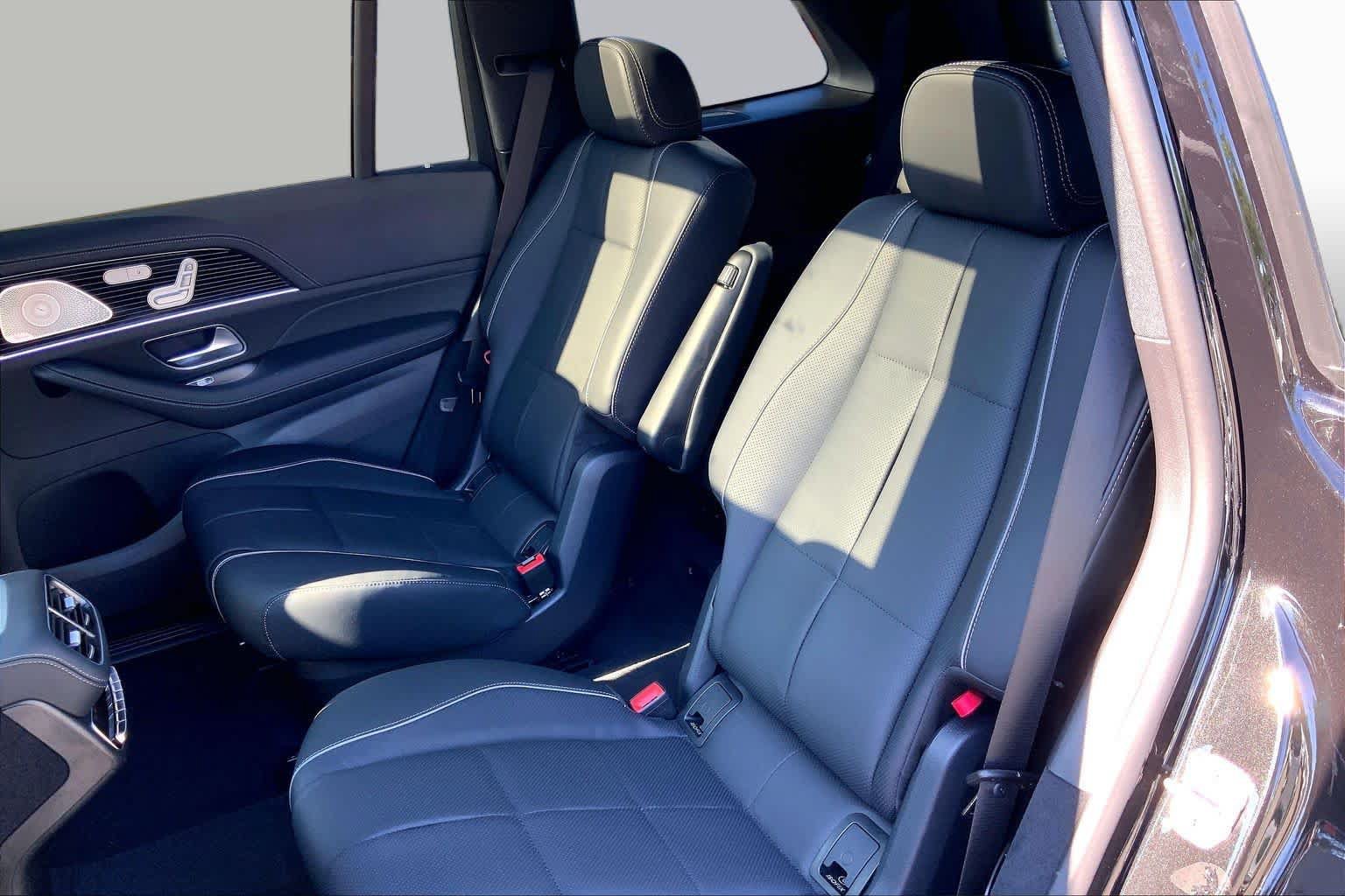 New 2026 Mercedes-Benz GLS 580 4MATIC image 13