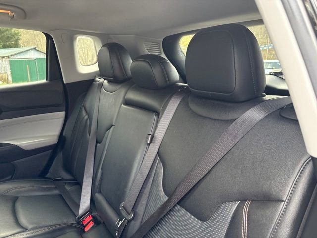 Used 2022 Jeep Compass Limited image 9