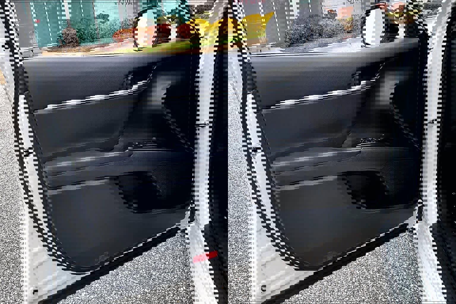 Used 2020 Toyota Camry SE image 21