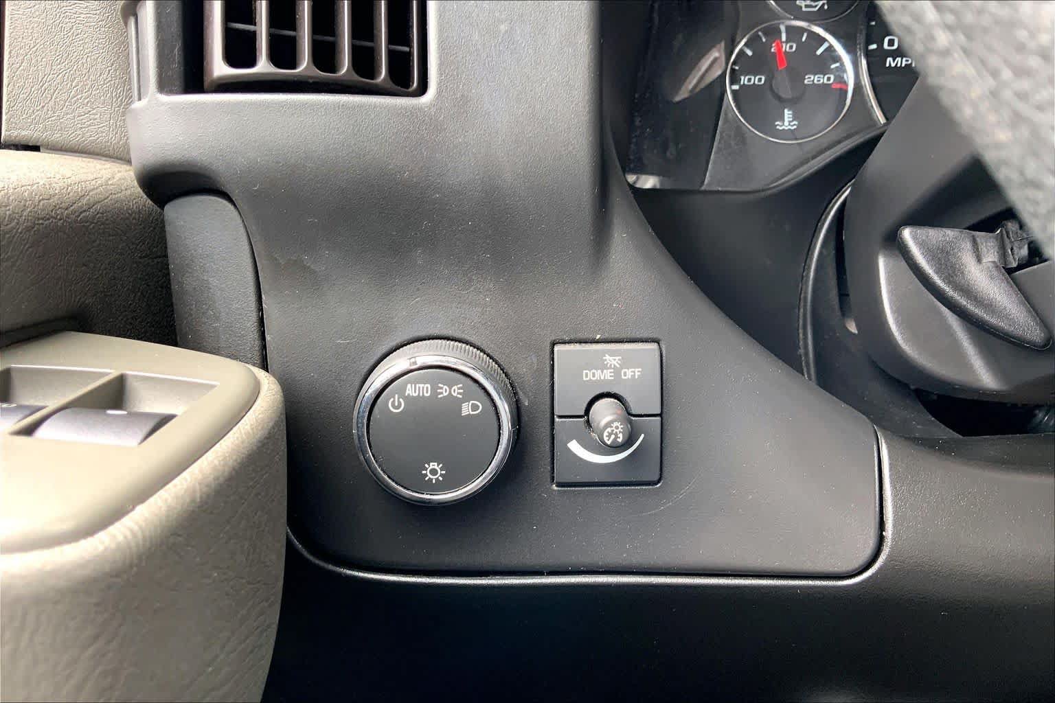 Used 2020 Chevrolet Express 2500 LT w/ LT Preferred Equipment Group RWD image 31