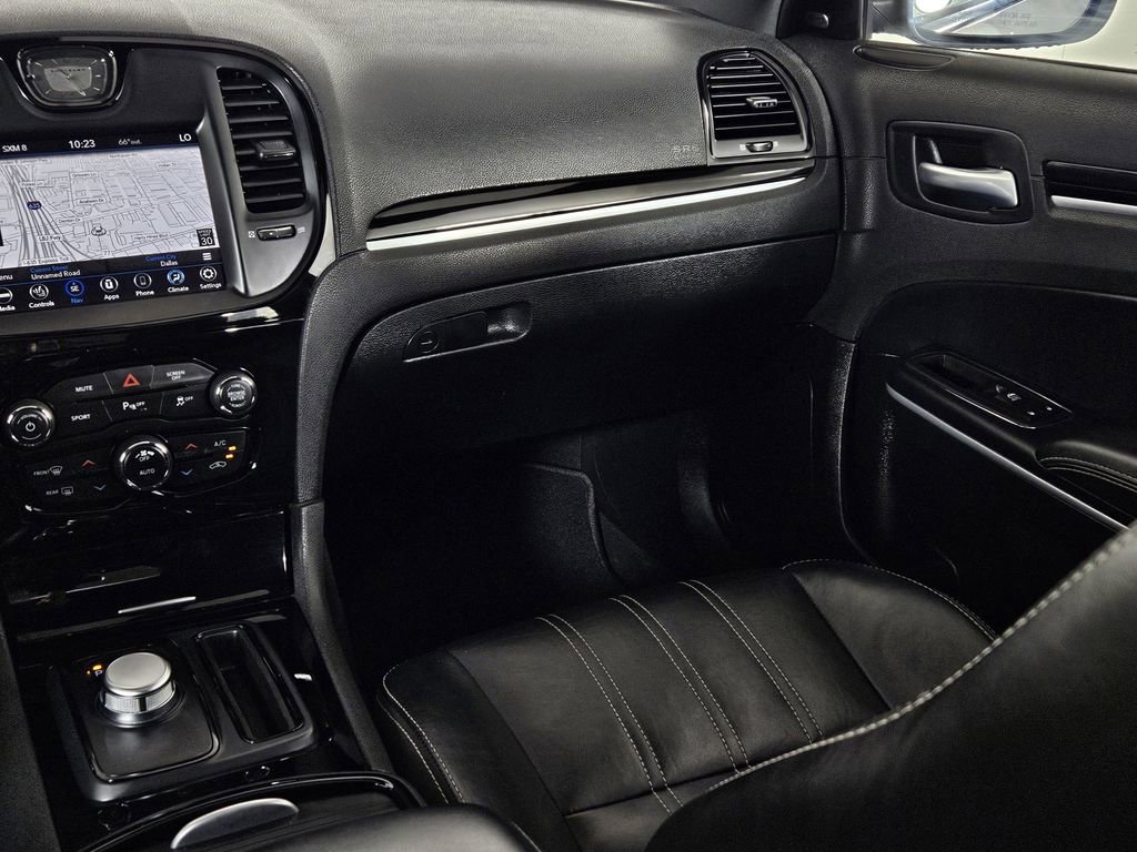 Used 2023 Chrysler 300 S RWD image 9