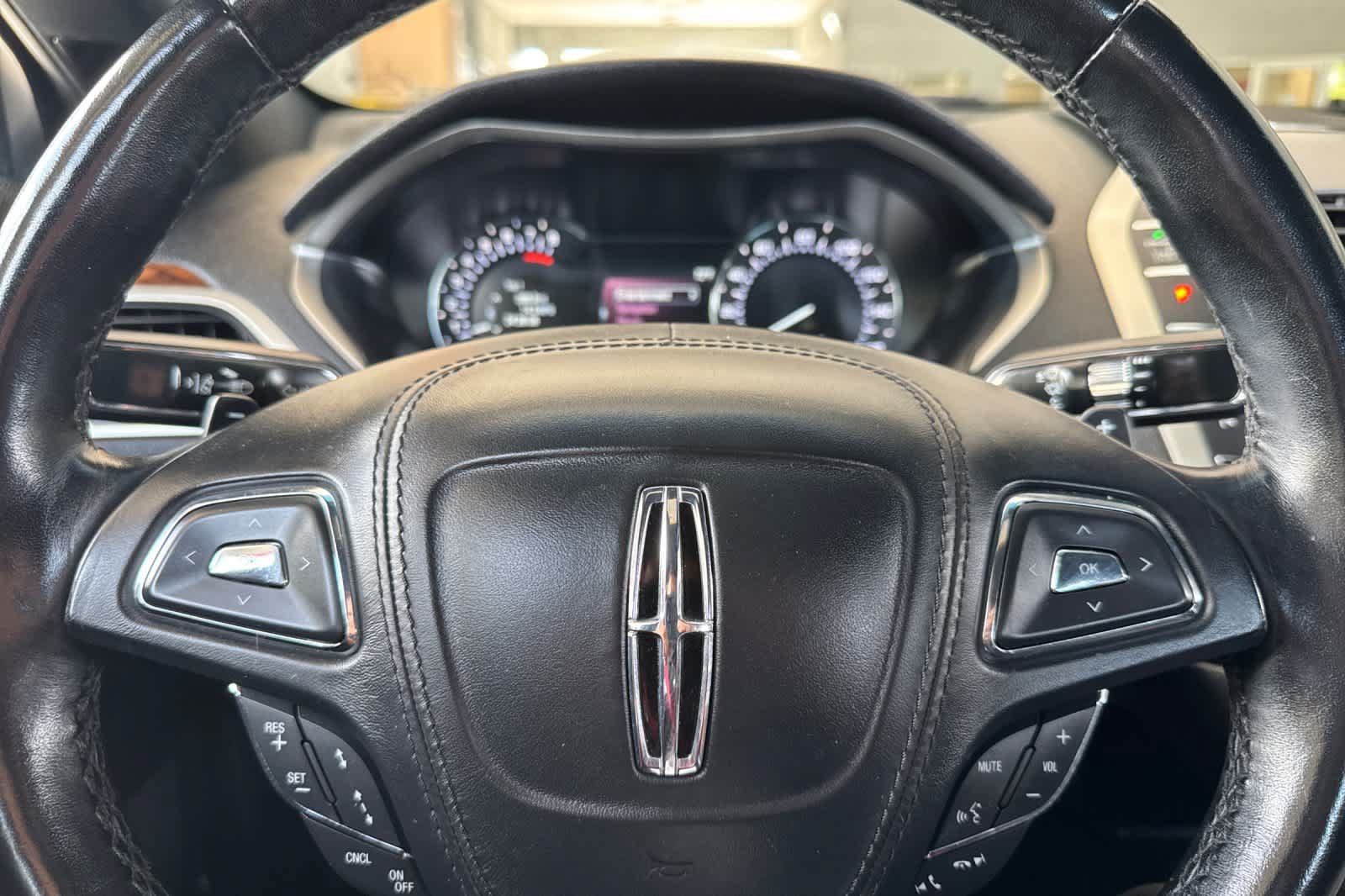 Used 2019 Lincoln MKZ Reserve w/ Reserve Plus Package FWD image 25