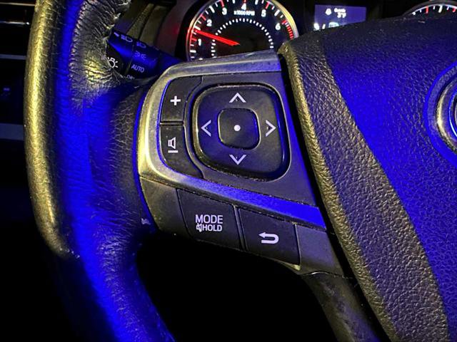 Used 2015 Toyota Camry SE image 32