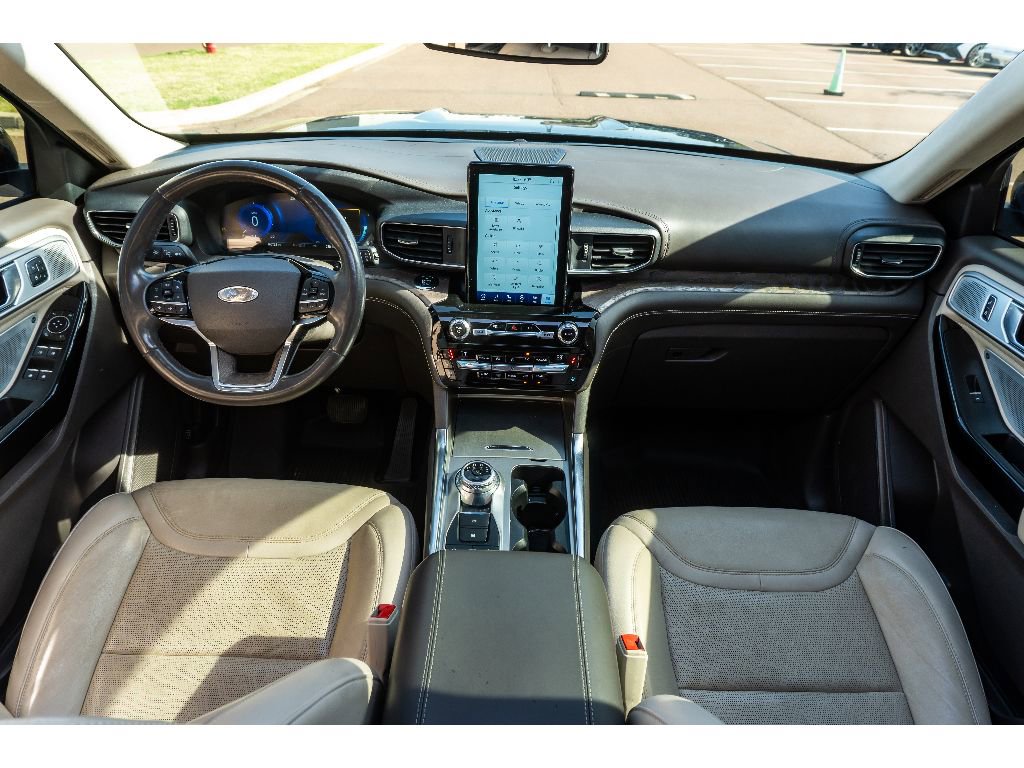 Used 2021 Ford Explorer Platinum w/ Equipment Group 601A image 22