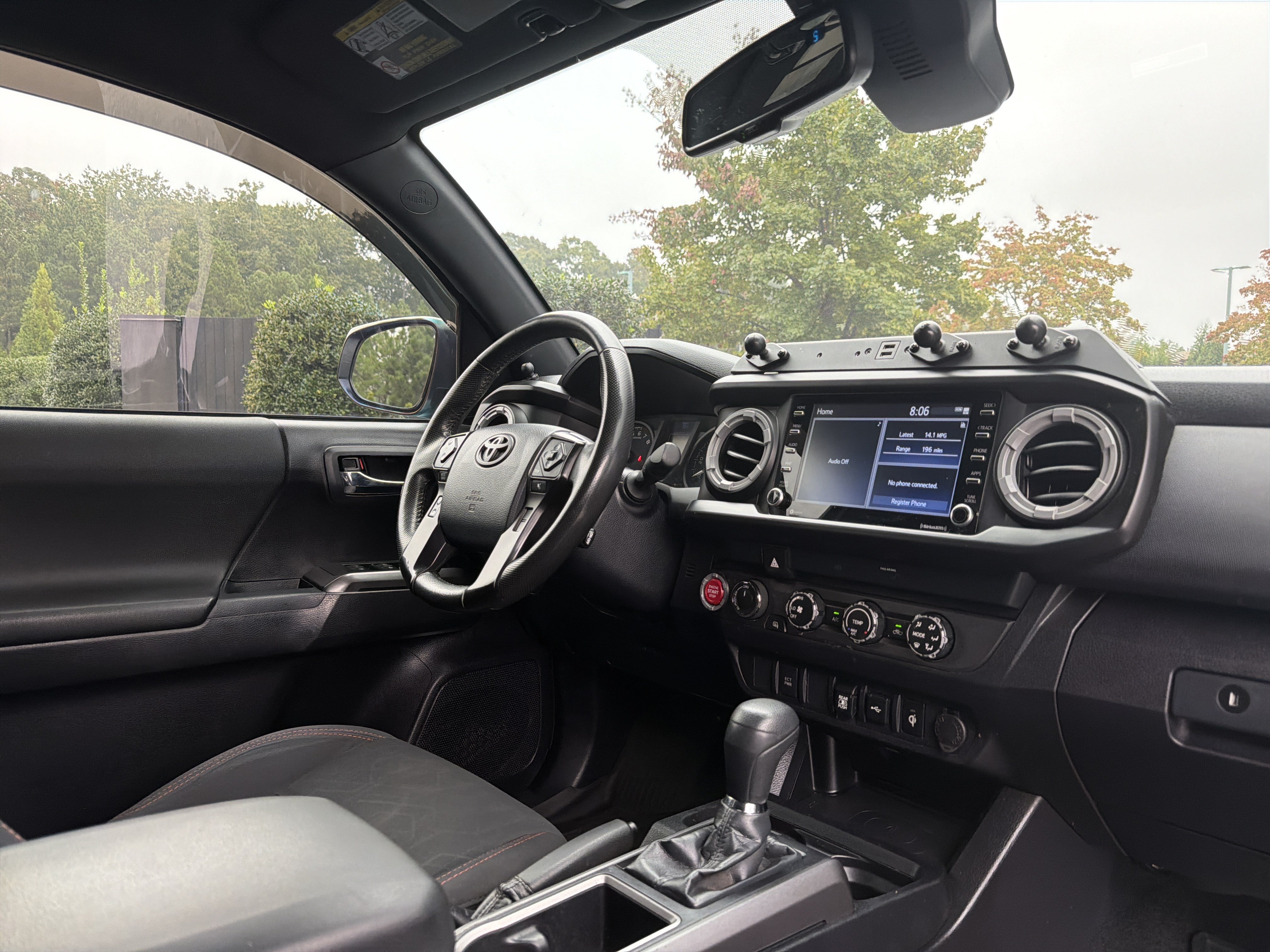 Used 2020 Toyota Tacoma TRD Off-Road AWD/4WD image 6