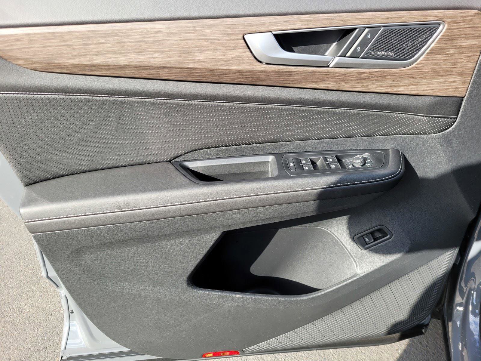 New 2026 Volkswagen Atlas SEL Premium R-Line image 17