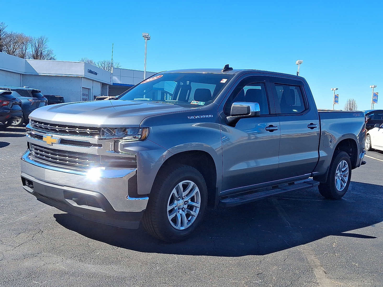 Used 2021 Chevrolet Silverado 1500 LT image 3