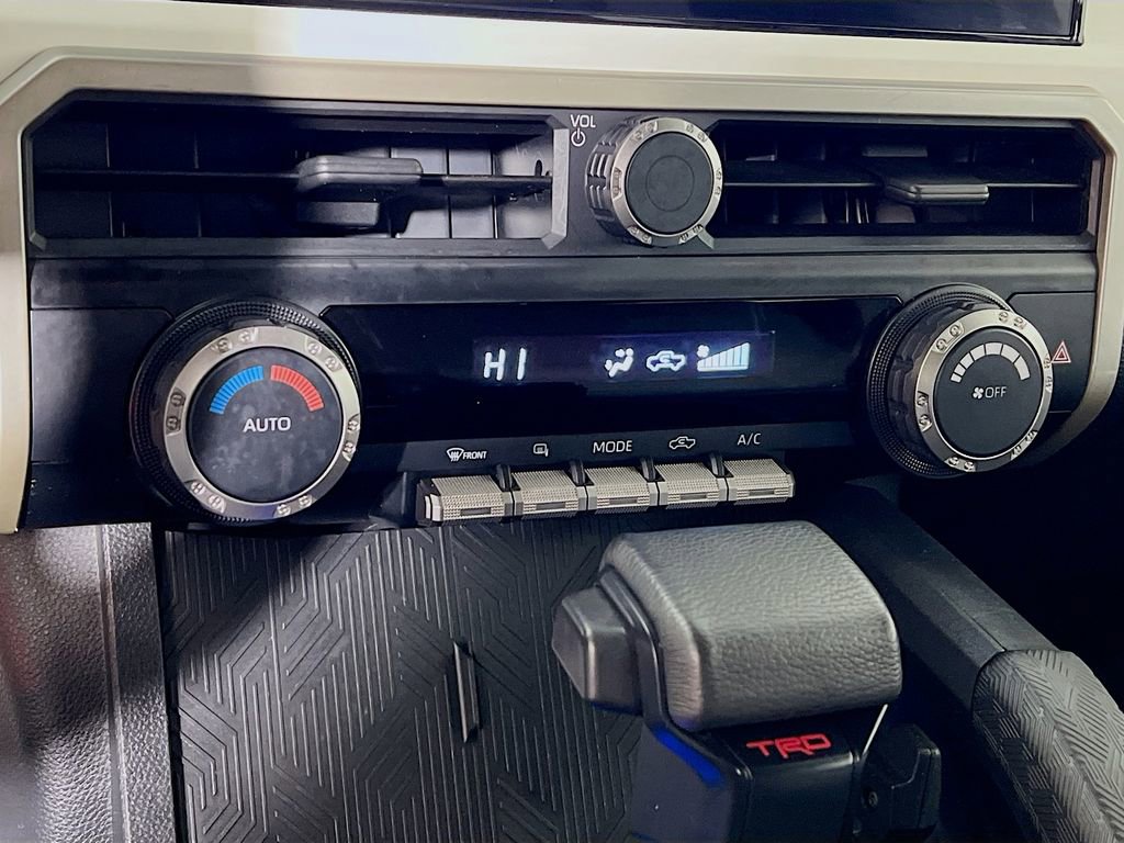 Certified 2024 Toyota Tacoma TRD Off-Road image 15