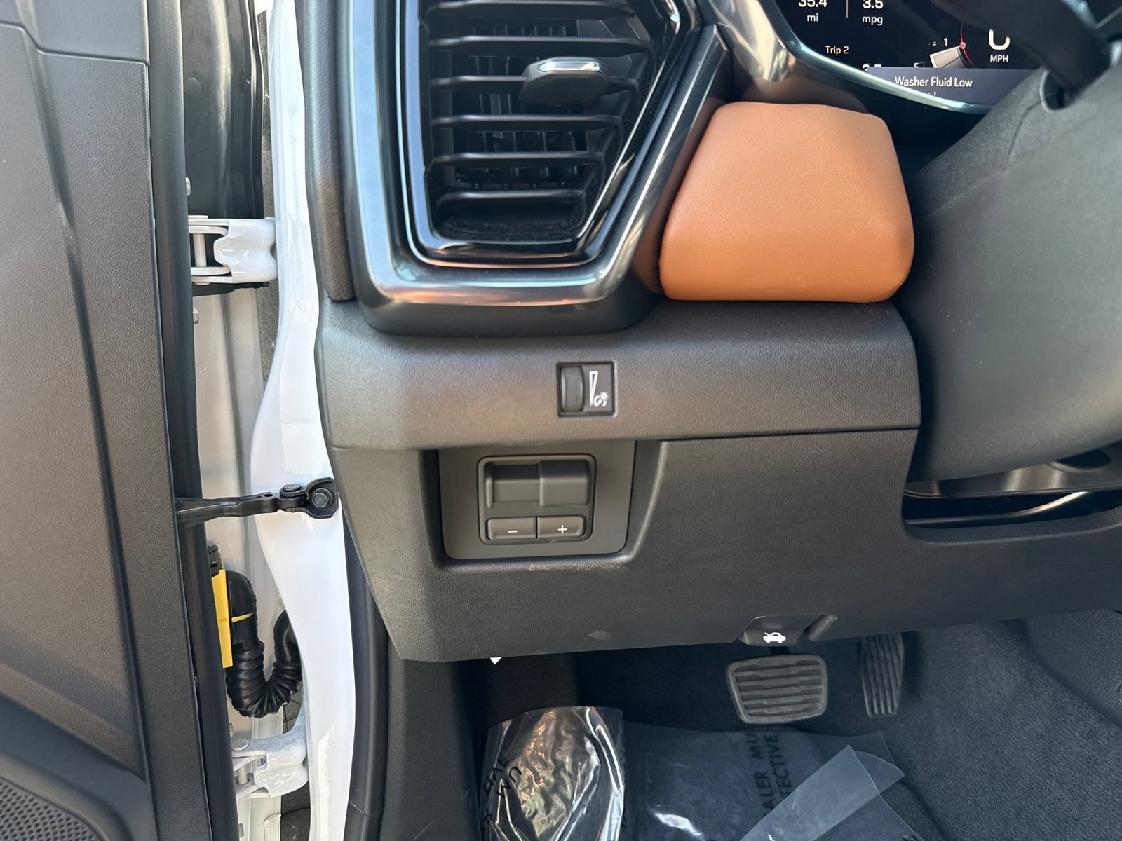 New 2026 GMC Canyon AT4 AWD/4WD image 23