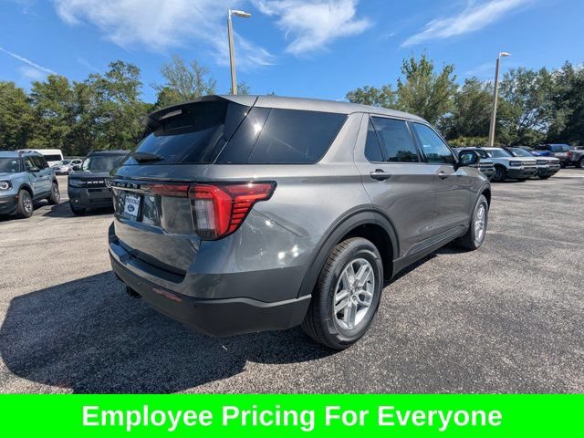 New 2026 Ford Explorer Active RWD image 5