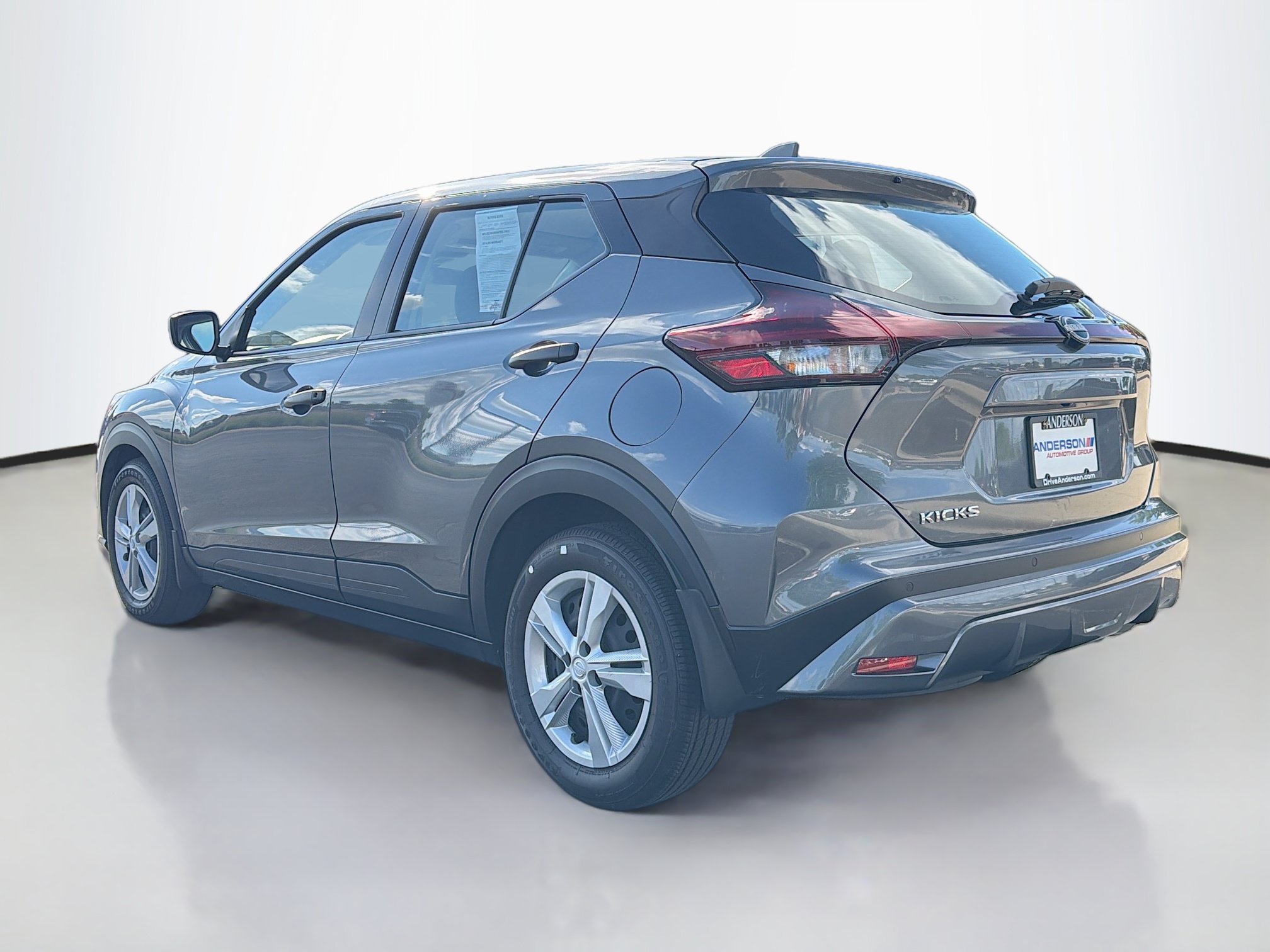 Used 2023 Nissan Kicks S FWD image 12