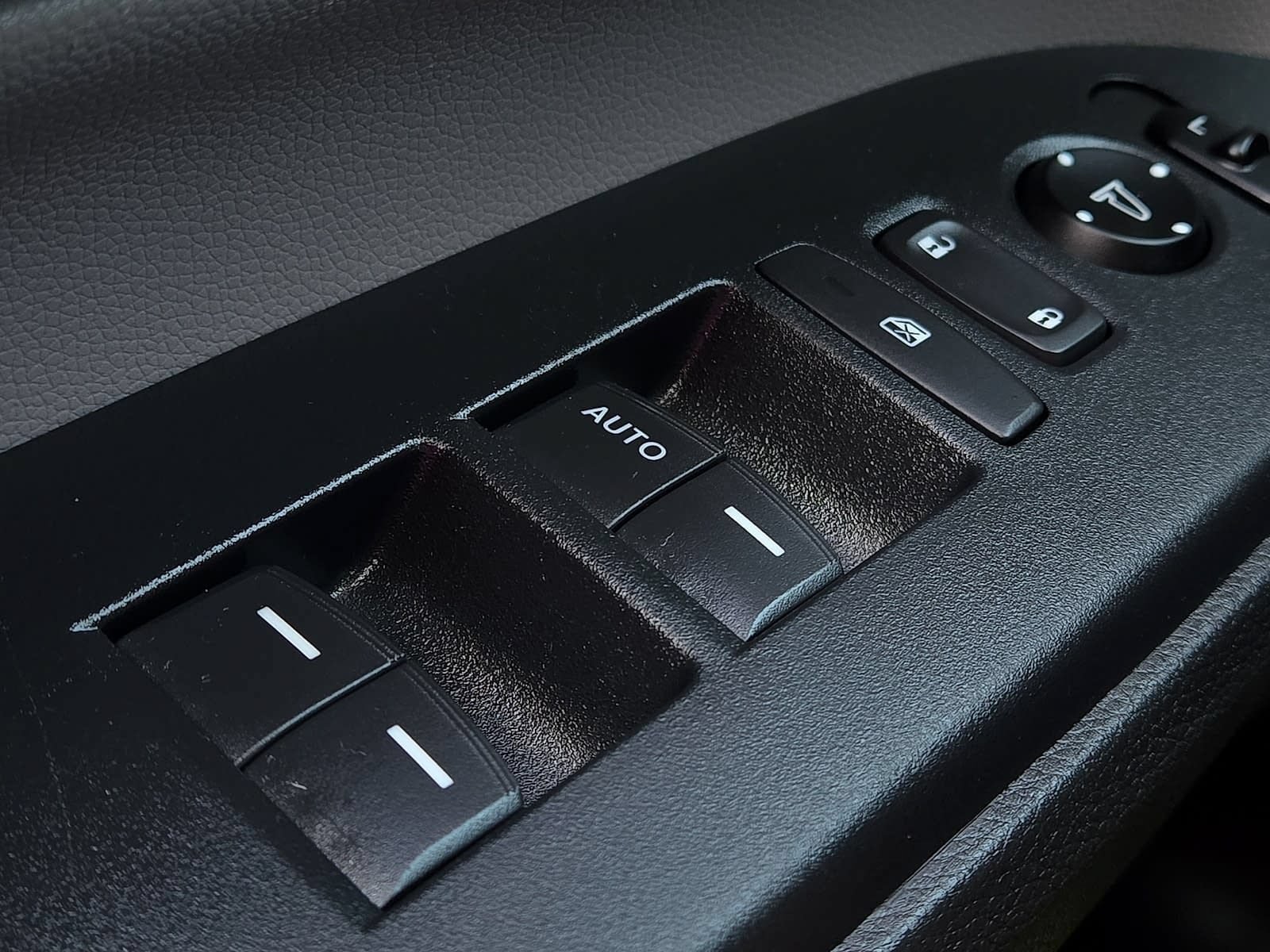 Used 2020 Honda CR-V LX image 16