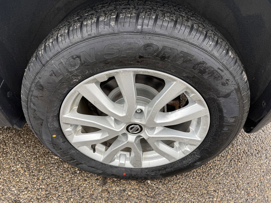 Used 2020 Nissan Rogue S w/ Special Edition Package image 9