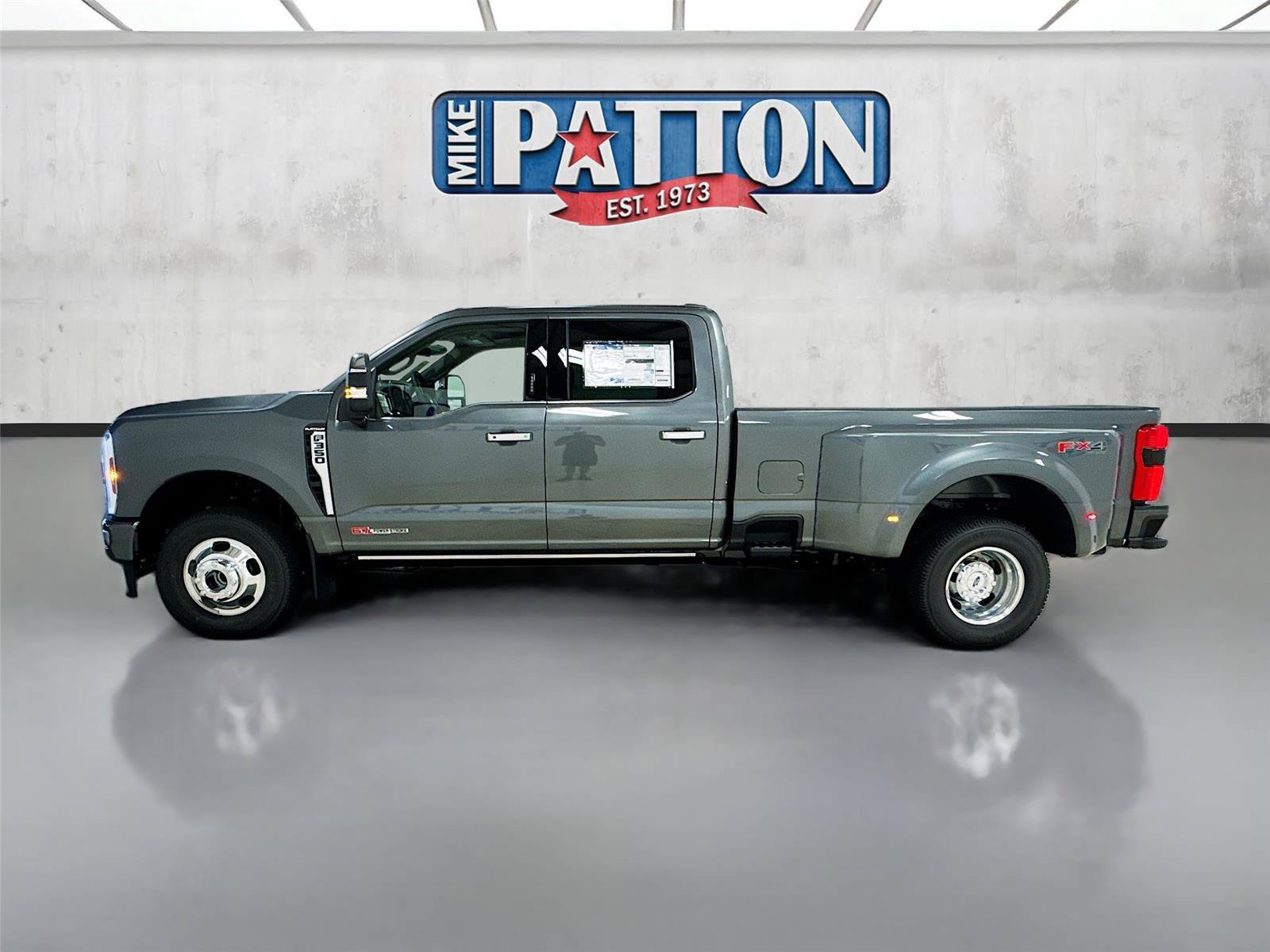 New 2026 Ford F350 Platinum w/ Platinum Plus Package AWD/4WD image 4