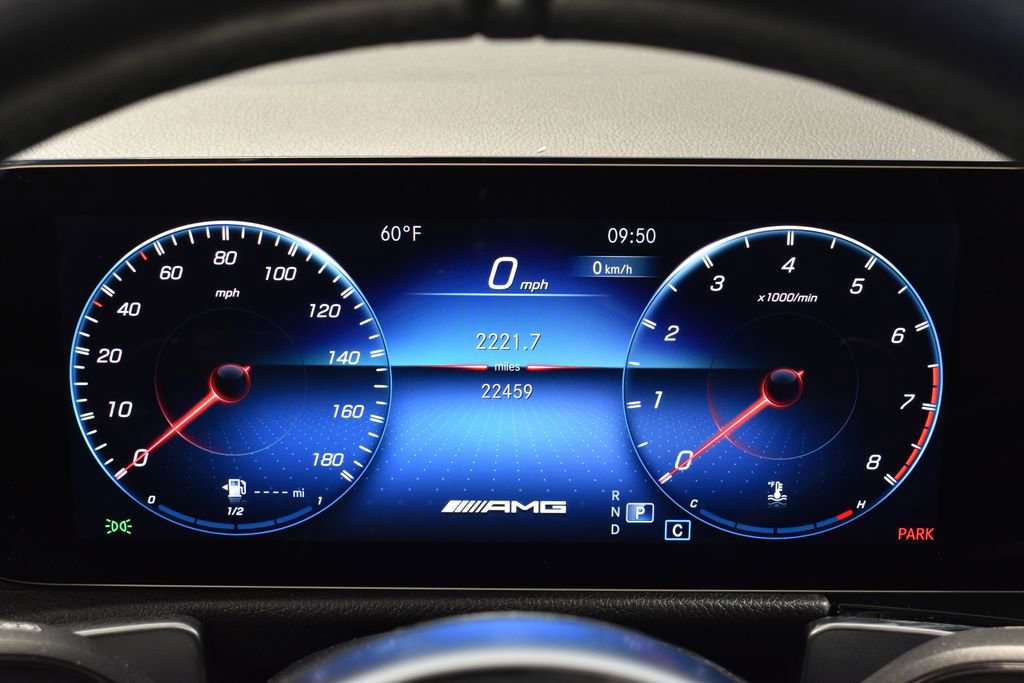 Used 2023 Mercedes-Benz GLB 35 AMG 4MATIC image 23