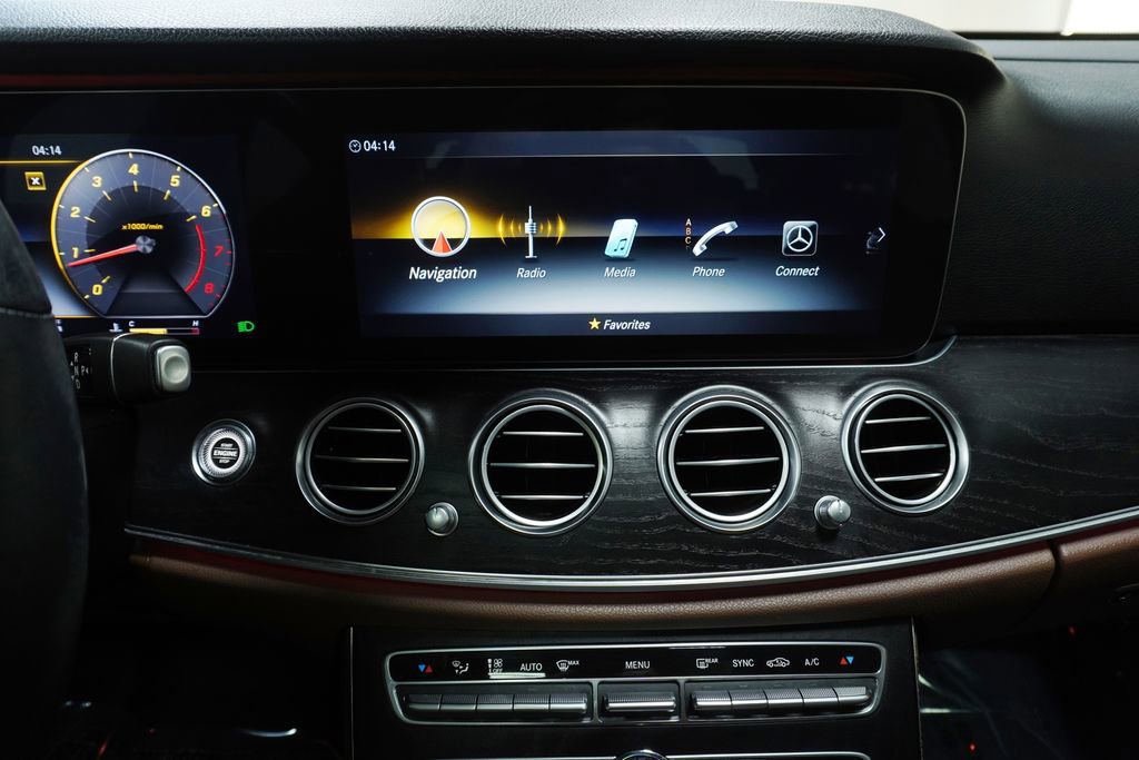 Used 2020 Mercedes-Benz E 350 4MATIC Sedan image 21