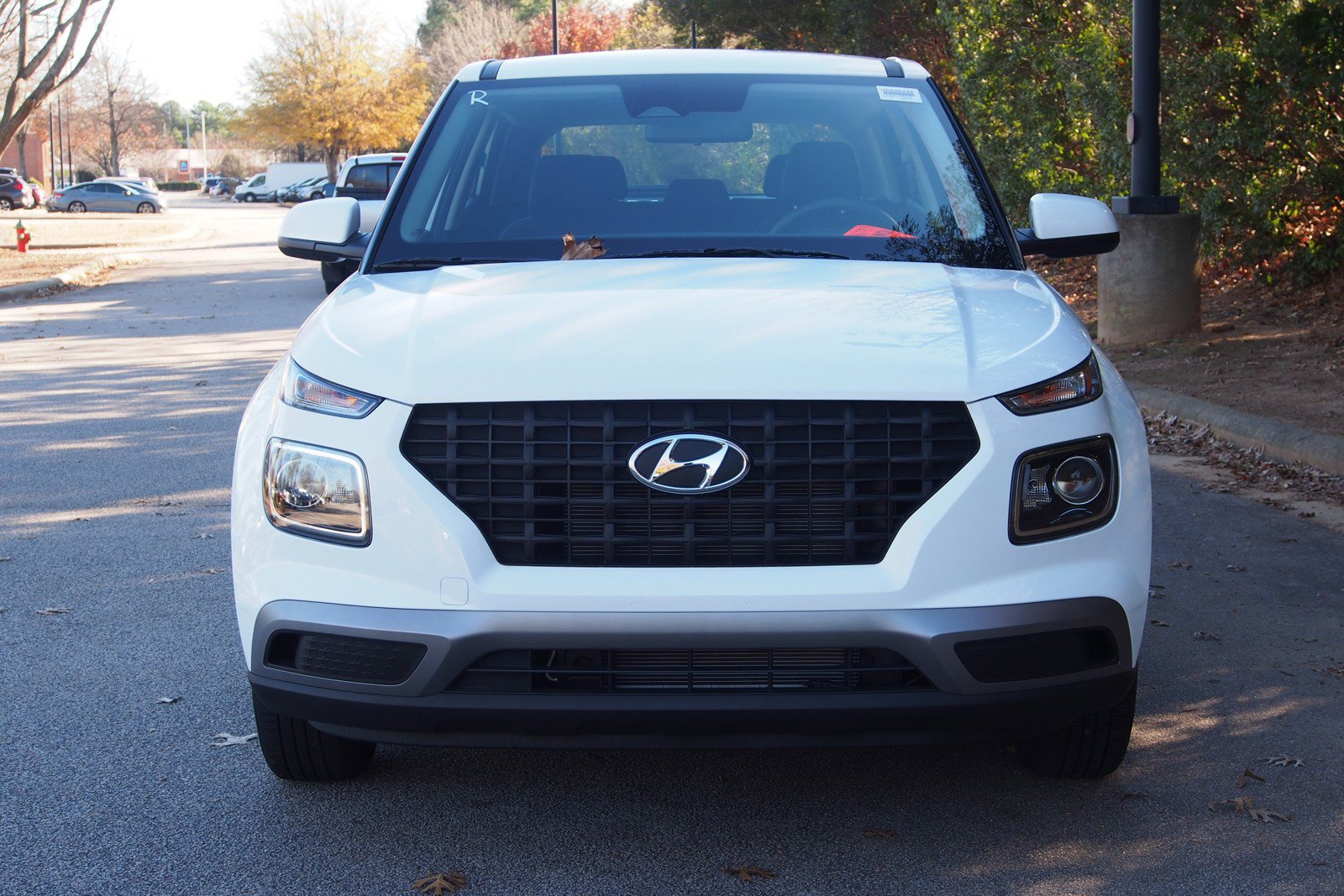 Used 2025 Hyundai Venue SE image 2