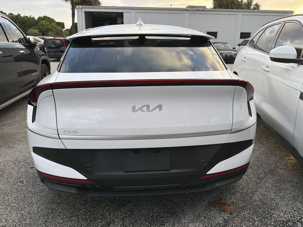 Certified 2025 Kia EV6 Light w/ Light LR Technology Package image 7