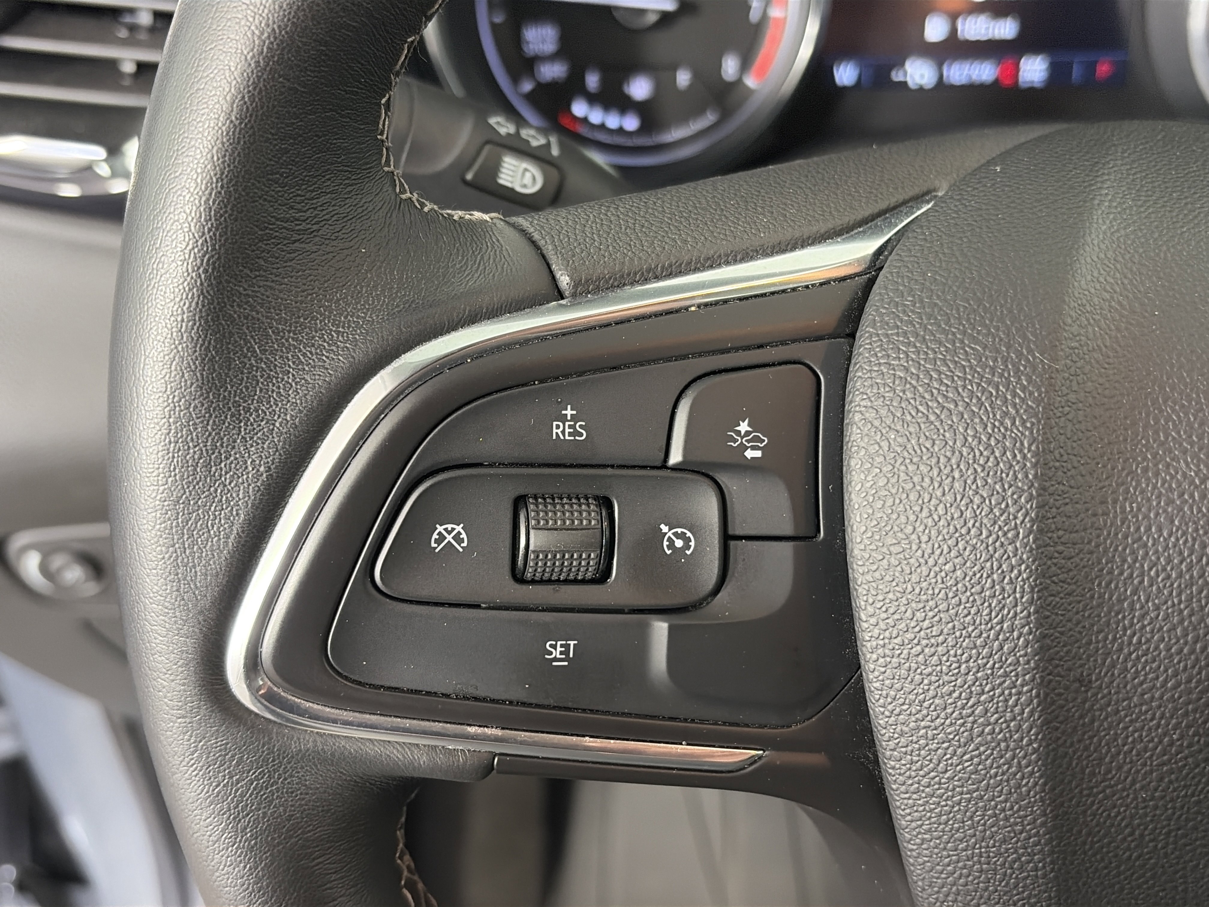 Certified 2023 Buick Encore GX Preferred w/ Cold Weather Comfort Package image 28