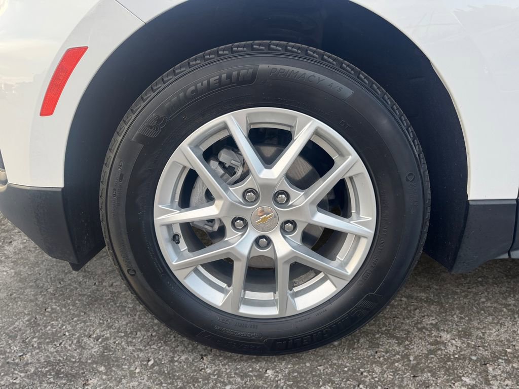 Used 2024 Chevrolet Equinox LS w/ LS Convenience Package image 8
