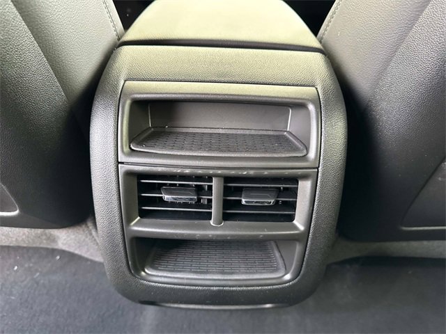 New 2026 Cadillac XT5 Luxury image 13