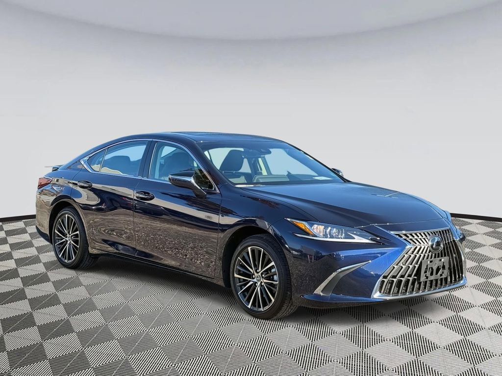 Used 2025 Lexus ES 300h w/ Premium Package