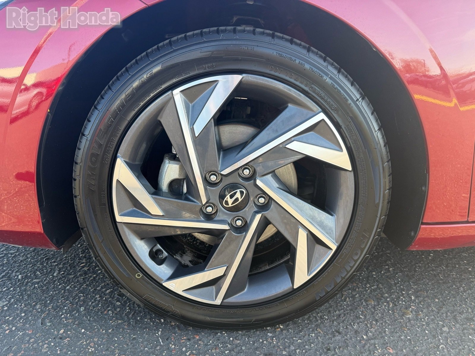 Used 2024 Hyundai Elantra Limited image 10