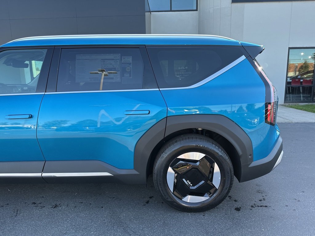 New 2026 Kia EV9 Wind image 10
