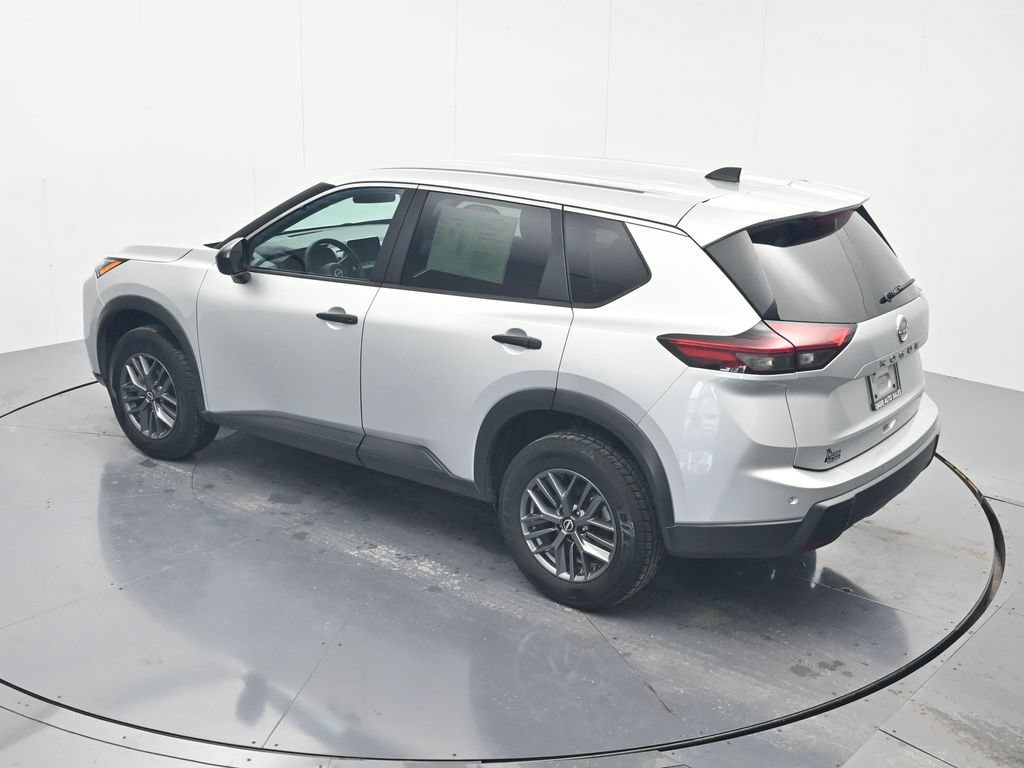 Used 2024 Nissan Rogue S FWD image 33