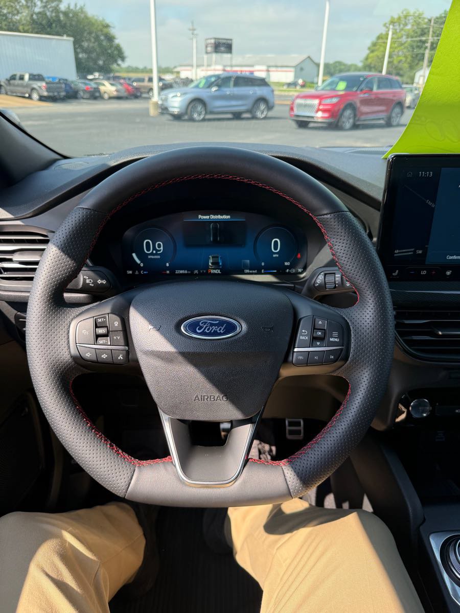 Used 2023 Ford Escape ST-Line Select w/ Tech Pack #2 AWD/4WD image 13