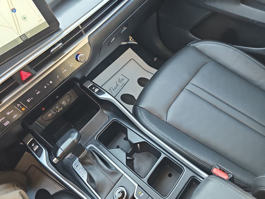 Used 2024 Kia Sorento S image 29