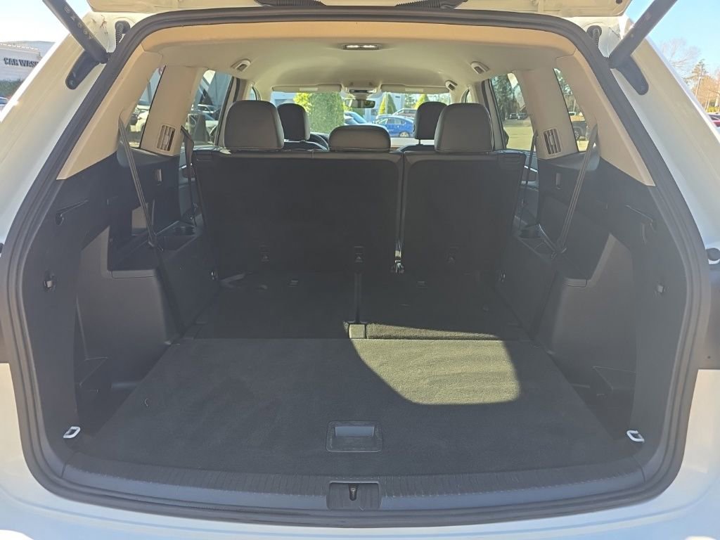 Used 2025 Volkswagen Atlas SE image 15