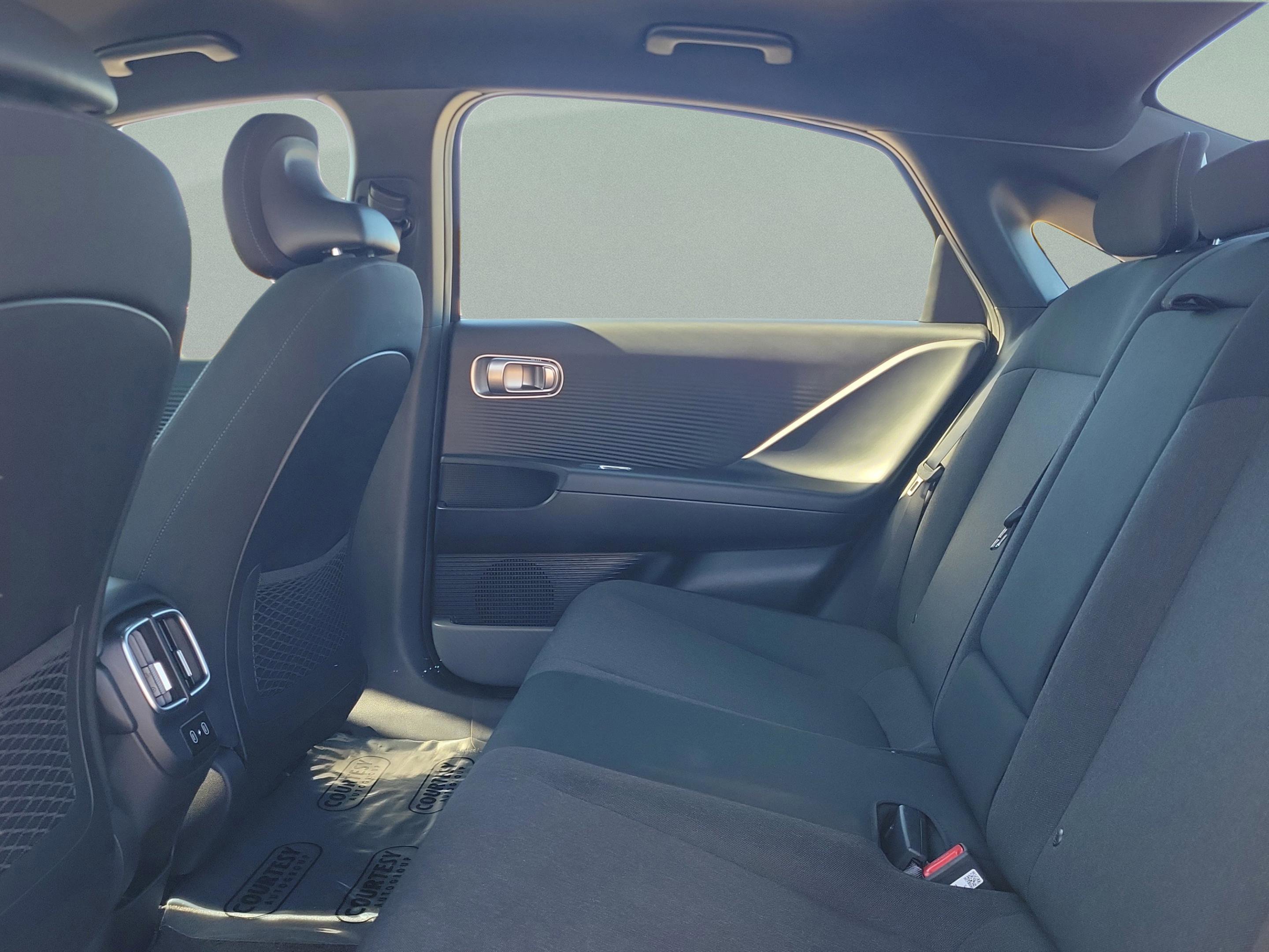 New 2025 Hyundai Ioniq 6 SE image 10