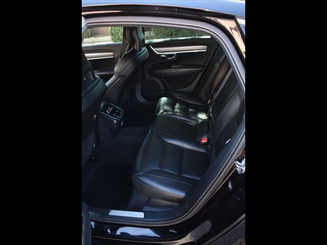 Used 2017 Volvo S90 T5 Momentum w/ Vision Package FWD image 19