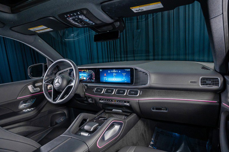 Certified 2025 Mercedes-Benz GLS 450 4MATIC image 4