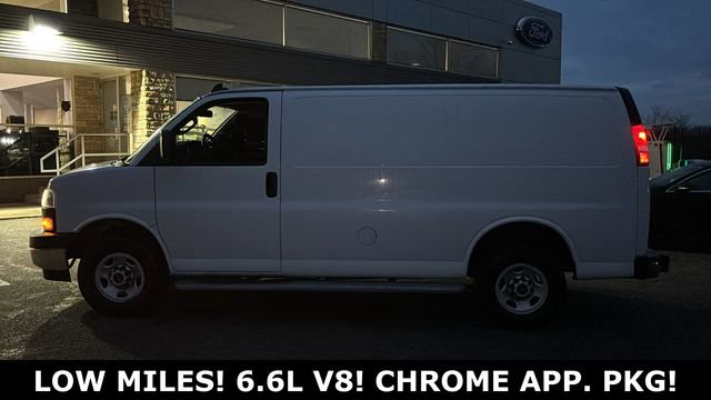 Used 2022 GMC Savana 2500 Work Van w/ Driver Convenience Package image 3