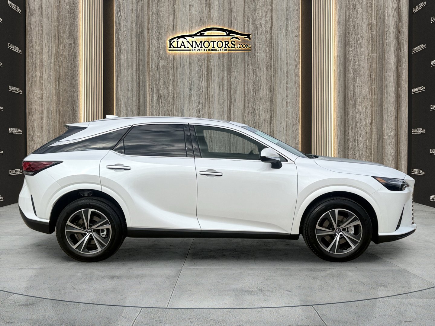 Used 2026 Lexus RX 350 FWD w/ Cold Area Package image 8