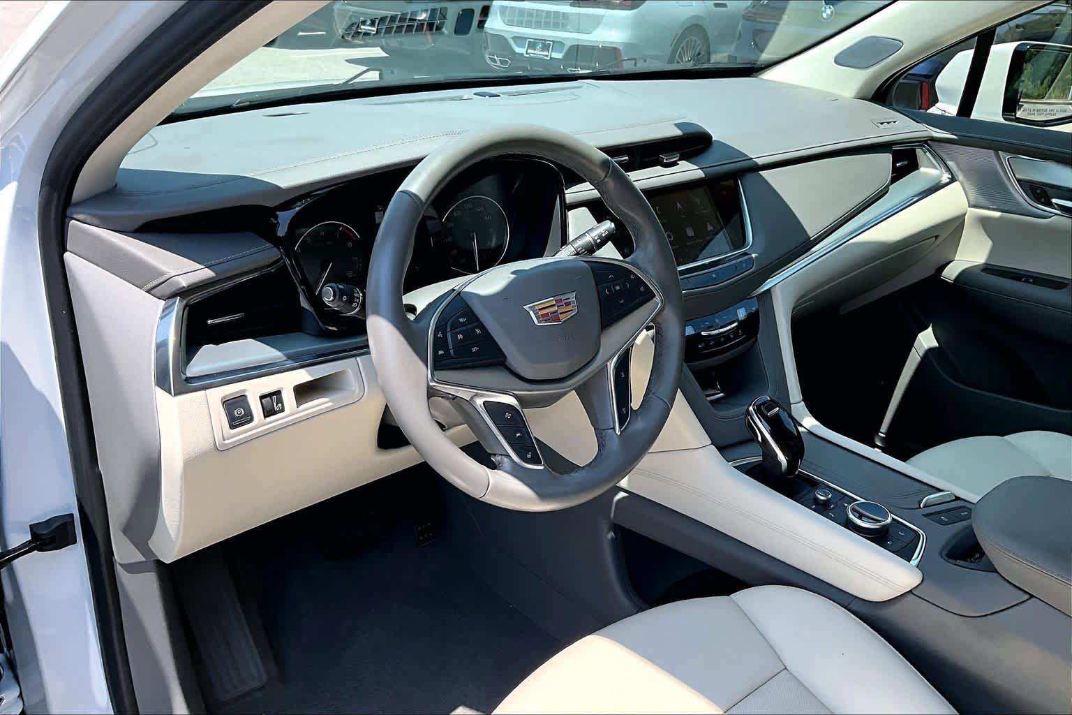 Used 2021 Cadillac XT5 Premium Luxury AWD/4WD image 17