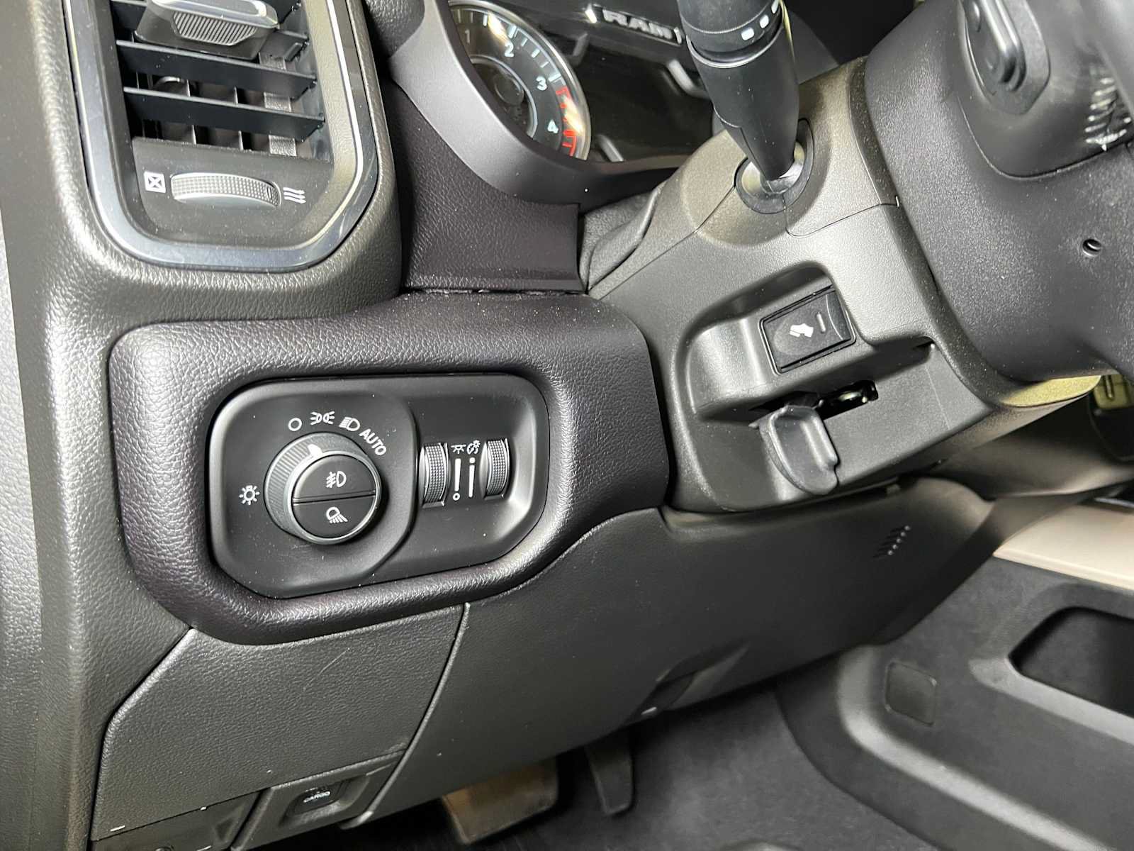 Used 2022 RAM 2500 Laramie AWD/4WD image 31