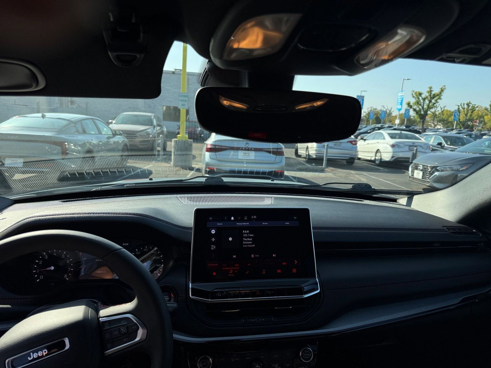 Used 2025 Jeep Compass Trailhawk image 18