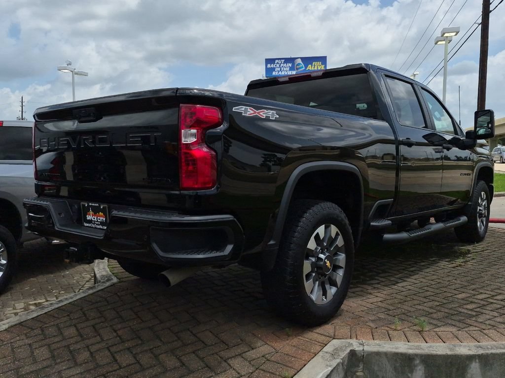 Used 2024 Chevrolet Silverado 2500 Custom w/ Custom Value Package AWD/4WD image 6
