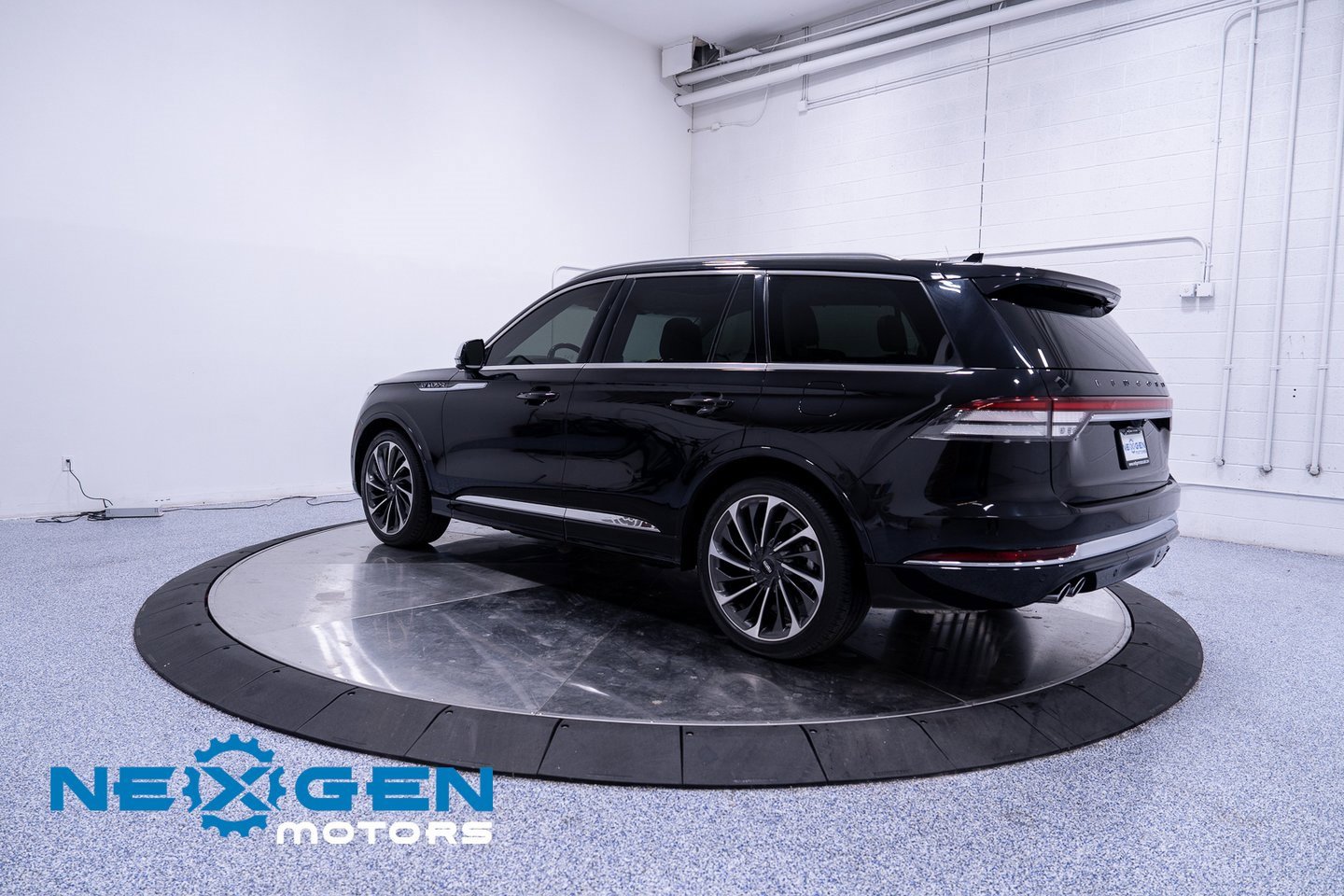 Used 2022 Lincoln Aviator Black Label w/ Dynamic Handling Package image 35