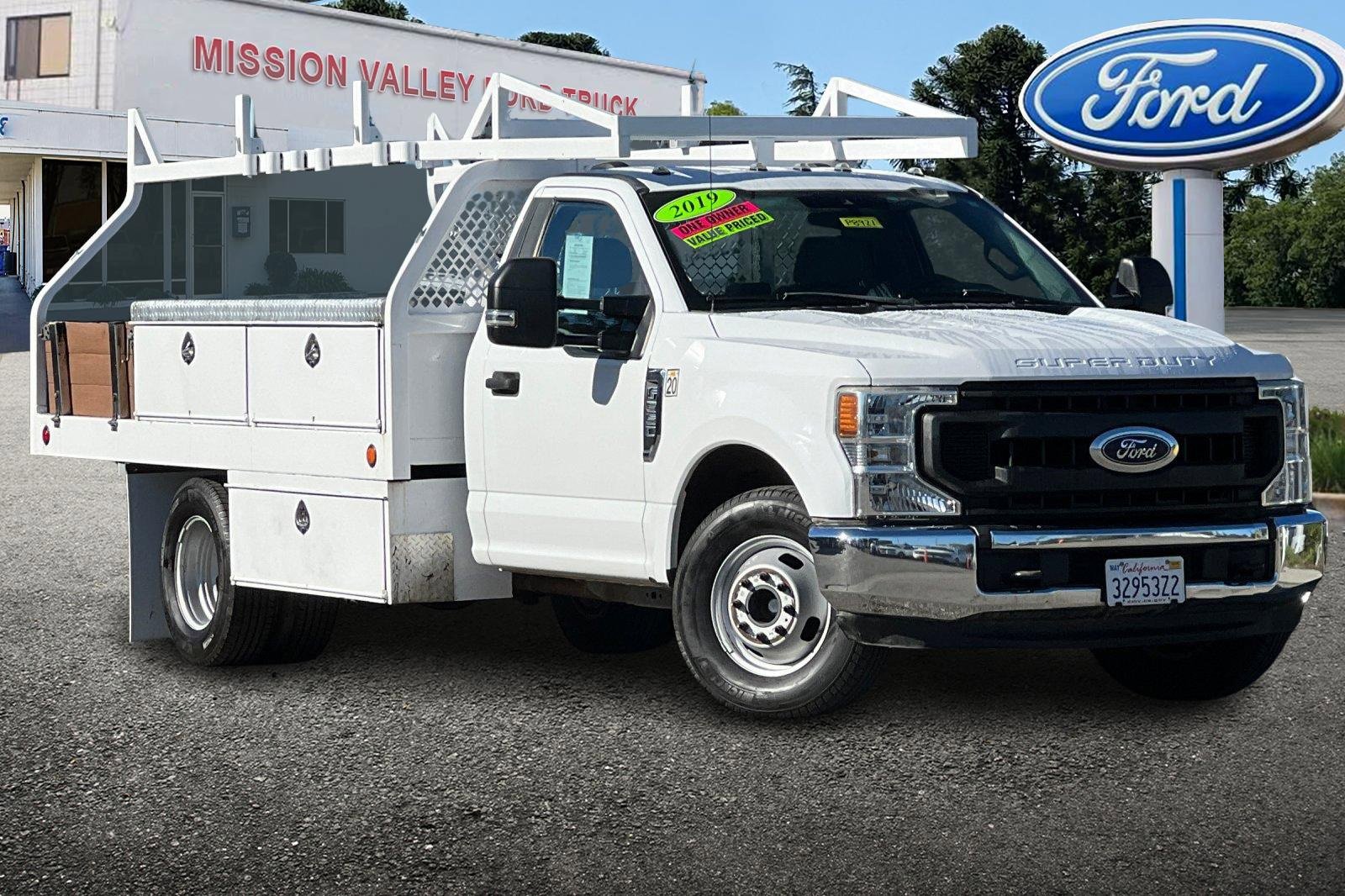 Used 2020 Ford F350 XL w/ Power Equipment Group image 2