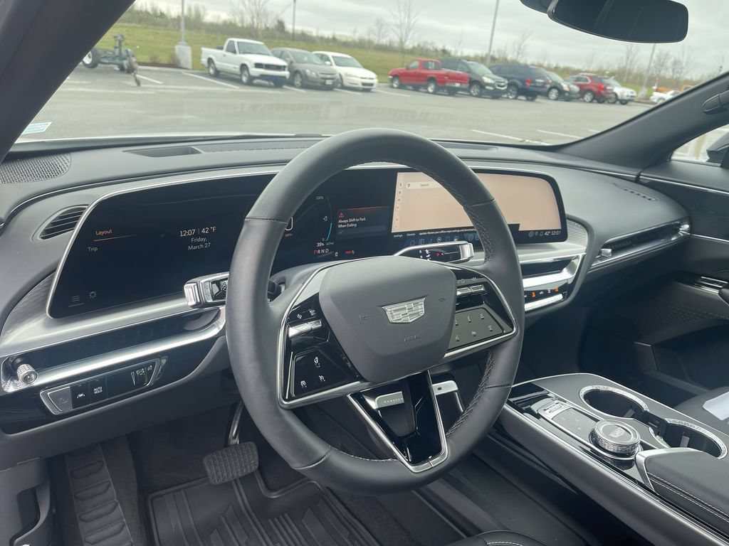 Certified 2024 Cadillac Lyriq Premium Luxury AWD/4WD image 18